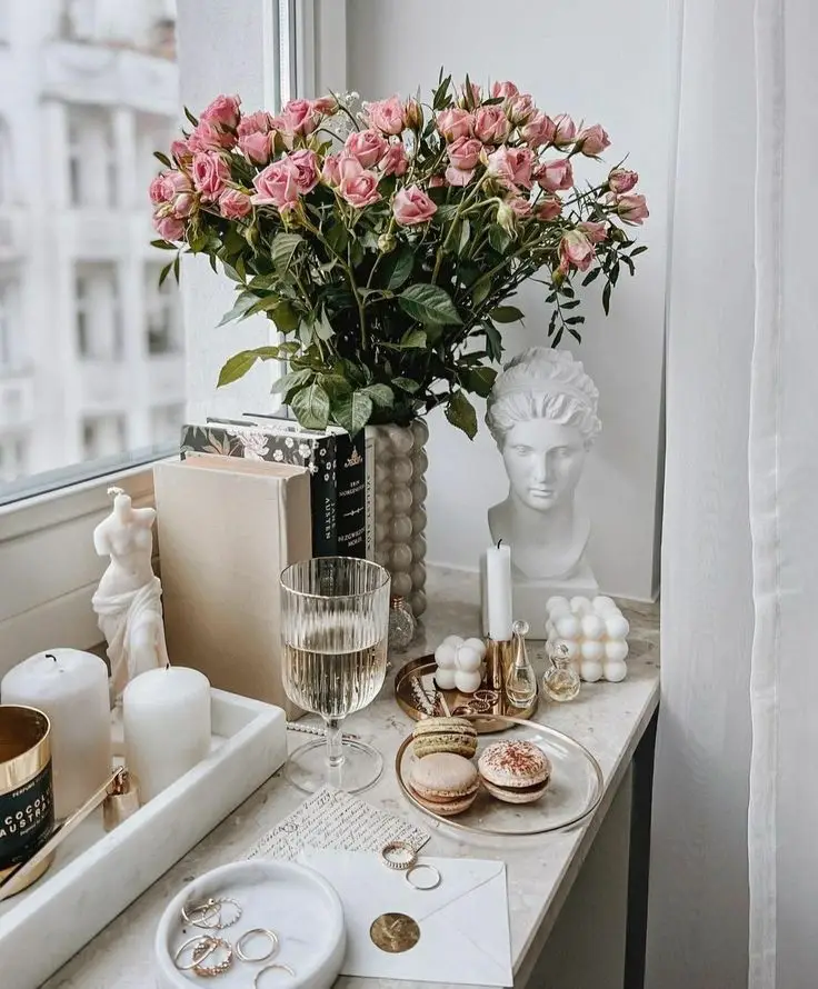chic decor with flowers